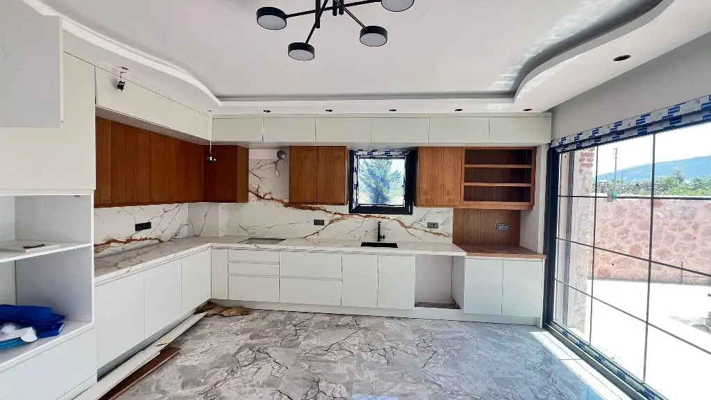Fitted kitchen